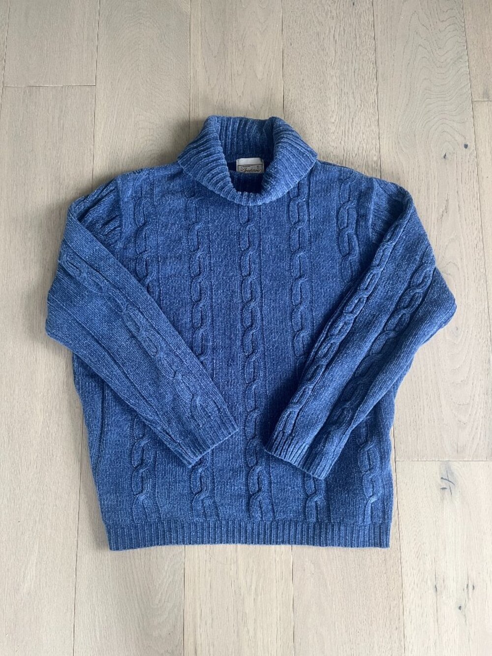 Tradition vintage knit turtleneck